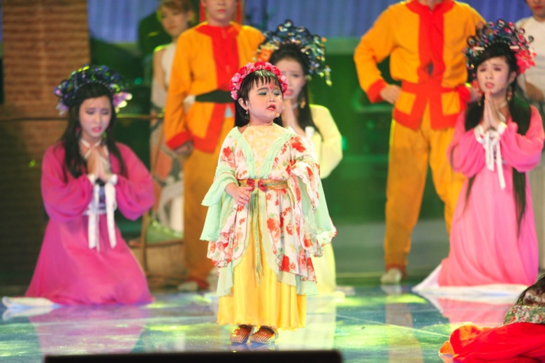 Nhom kich Chuon Chuon Giay voi vo Tien pham ky tru