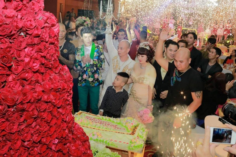 le roi hat sinh nhat dai gia thai binh2