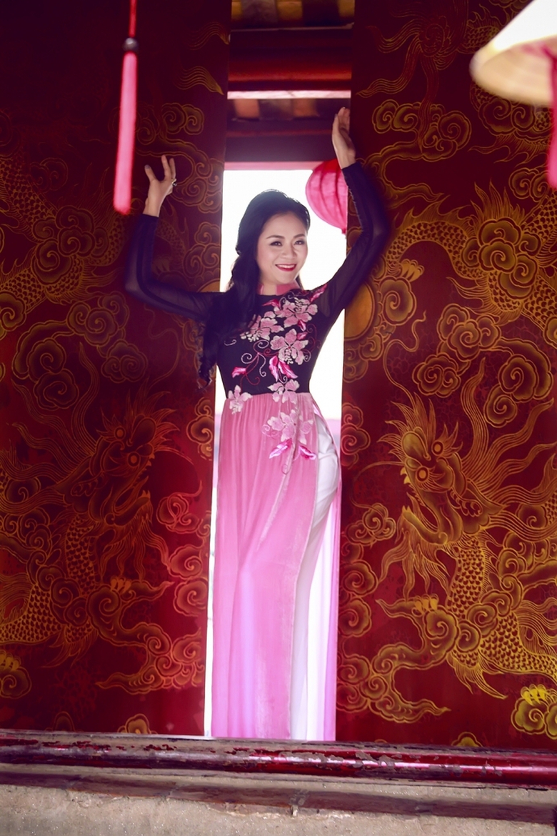 A hau phu nu nguoi viet the gioi  2016 Quynh Mai b