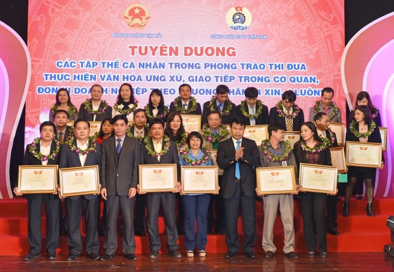 trao-bang-khen-4xin-4luon-cd-gtvt-1736