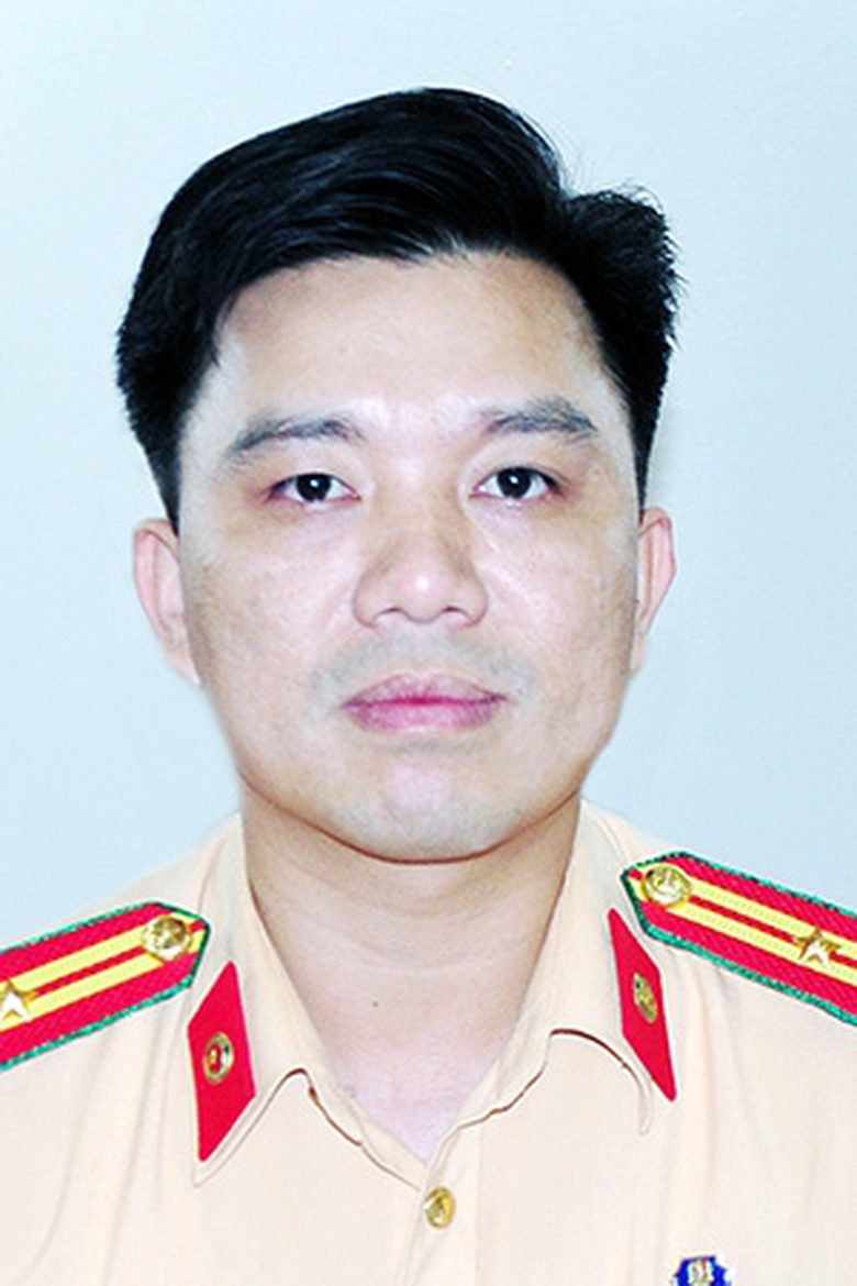 Thieu ta Nguyễn Mạnh H&ugrave;ng