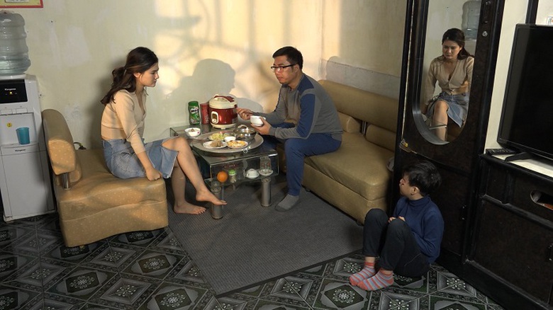 DV Tuấn Cường - Ngọc Vy t&aacute;i hiện vụ &aacute;n Bố đẻ v&agrave; d&igrave;