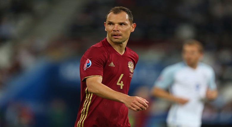 Sergei-Ignashevich-160611-LooksOn-G-1050