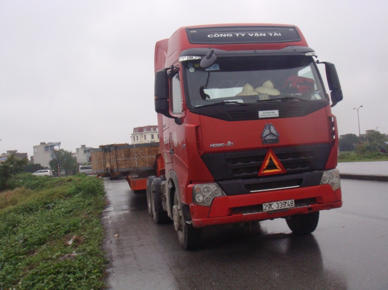 Lanh-dao-tram-can-Thai-Binh-noi-ve --lot-doan-xe-q