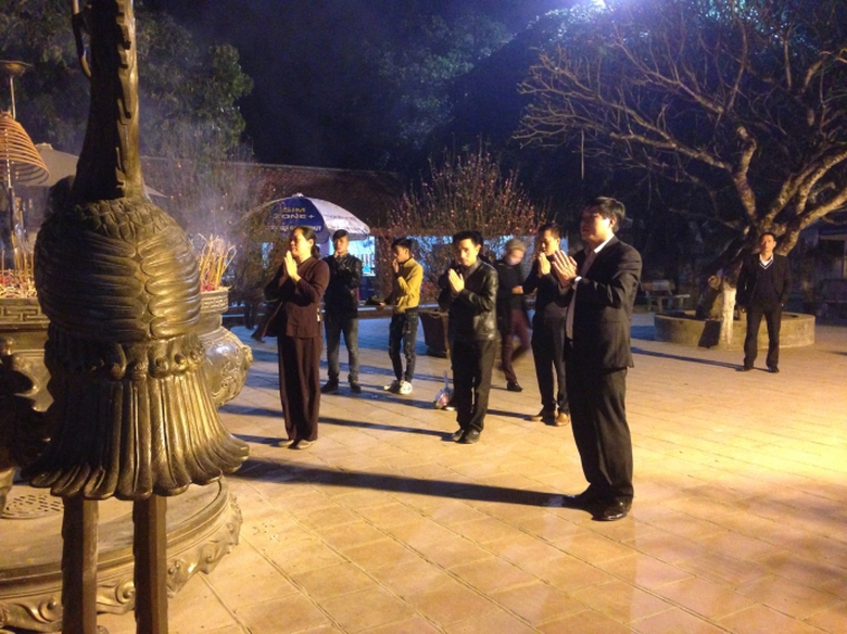 Dich-vu-den-Tran-bat-dau-tang-gia1