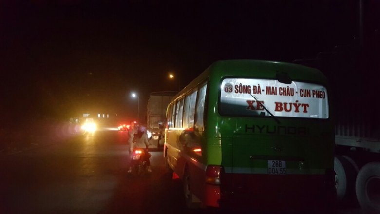 CSGT-cang-minh-phan-luong-vu-xe-bon-dam-xe-khach4