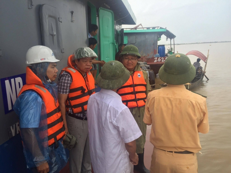 Bằng mọi gi&aacute;, ch&uacute;ng ta phải t&igrave;m được thi thể nạn n