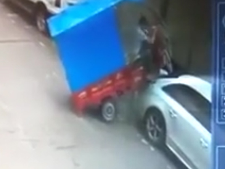 Sequence 01.Still010