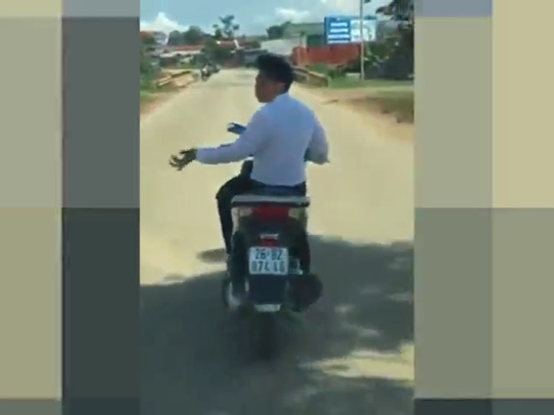 Sequence 01.Still011