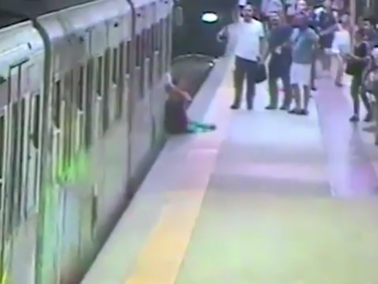 Sequence 01.Still008