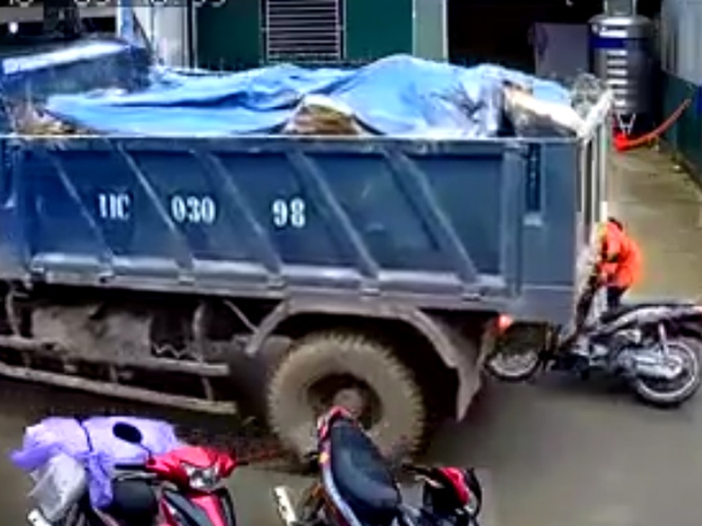 Sequence 01.Still005