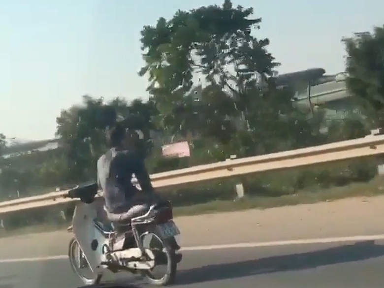 Sequence 01.Still010