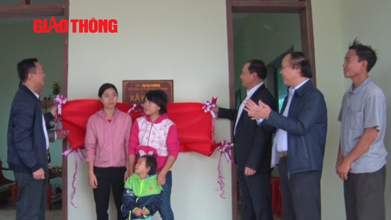 Sequence 02.Still001