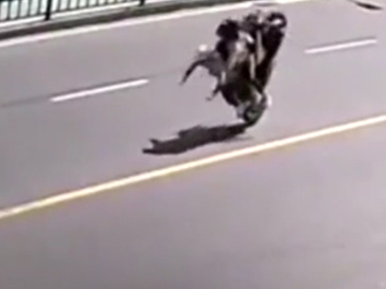 Sequence 02.Still002