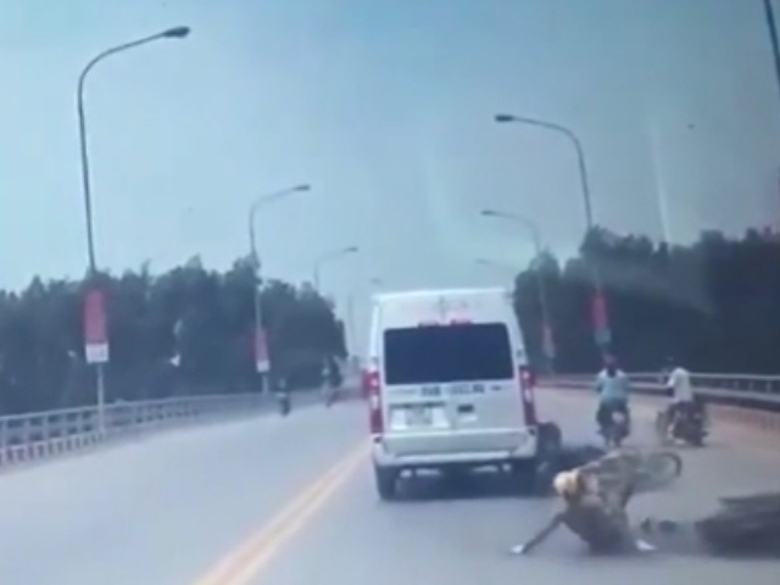 Sequence 01.Still004