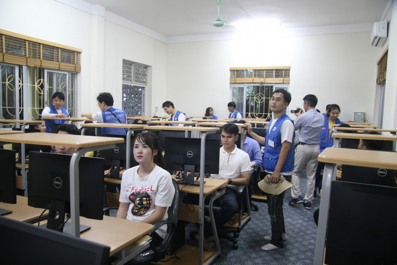 Một g&oacute;c Ph&ograve;ng m&aacute;y vi t&iacute;nh do Tổng c&ocirc;ng ty Đường ca