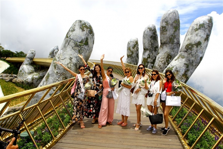 anh 1- Cầu V&agrave;ng- Sun World Ba Na Hills
