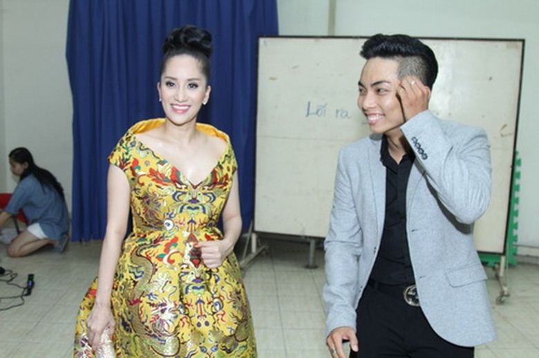 20150412-khanh-thi-quot-be-quot-bung-bau-7-thang-t