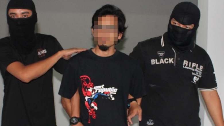 suspected-is-bomber_MNBW