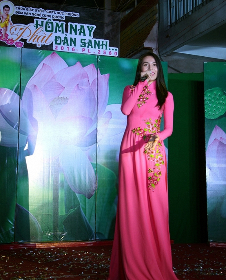 vo-chong-thuy-tien-va-me-ngoisaovn-6-ngoisao.vn