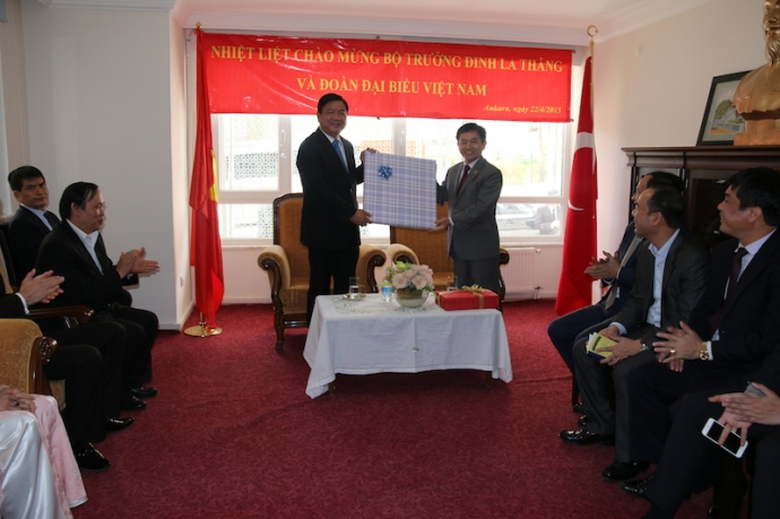 2- Btruong - Dai su 2