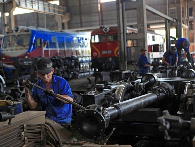 sua luat de duong sat phat trien