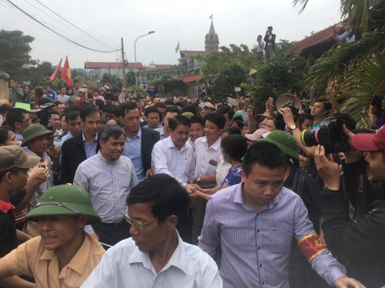 Dong Tam tha nguoi, chu tich chung