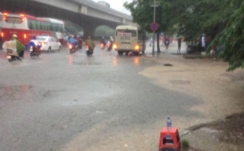 ha noi ngap sau nang ky luc, mua rao