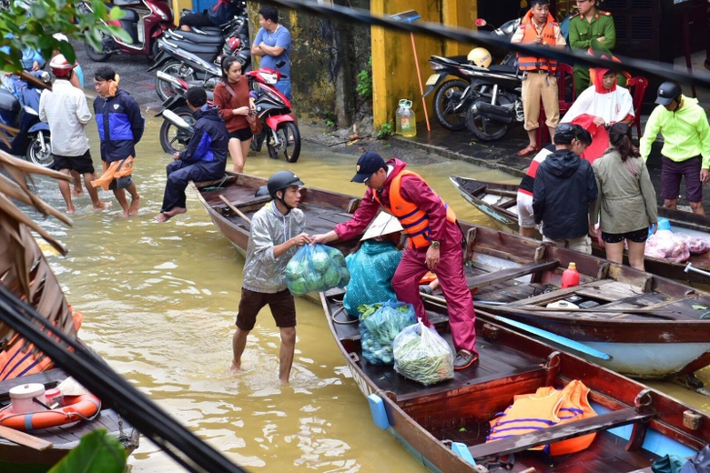 hoi an truoc them apec