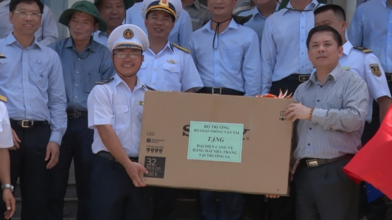 Bo truong nguyen van the tai truong sa