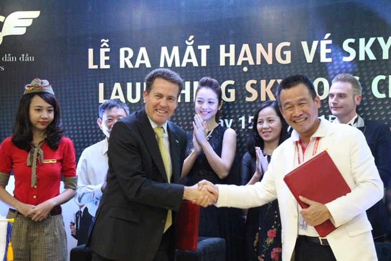 ra mat hang ve skyBoss