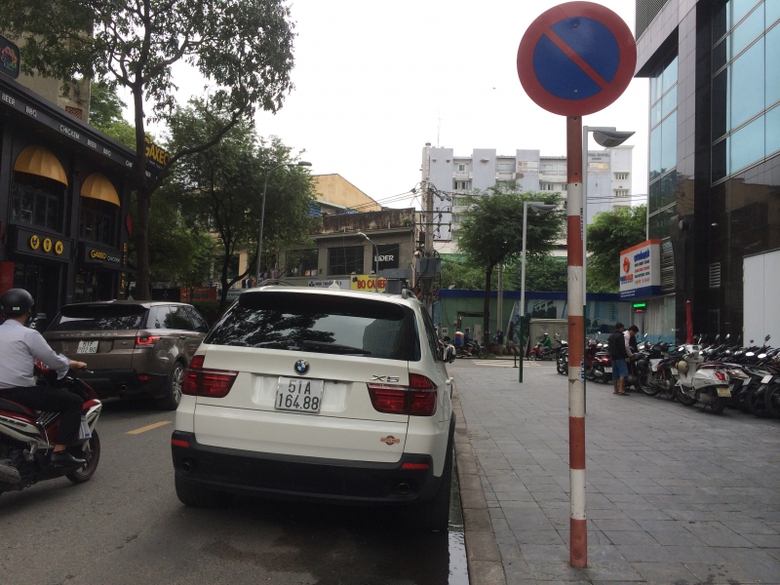 Hồ t&ugrave;ng mậu