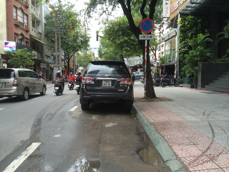 l&ecirc; th&aacute;nh t&ocirc;n