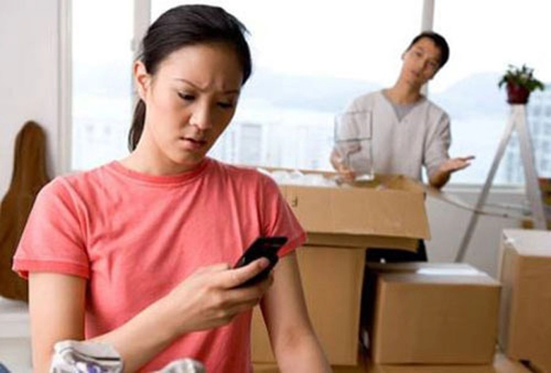 kiem-tra-dien-thoai-cua-chong