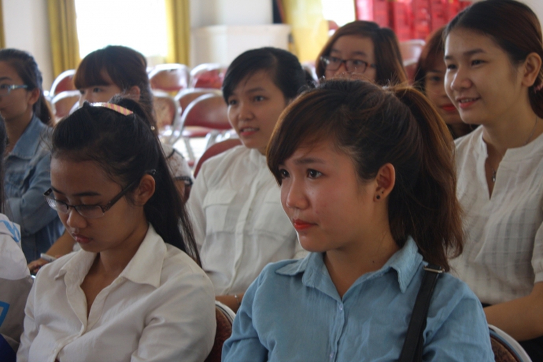 Truong-Cao-dang-GTVT-II-dua-ATGT-vao-trong-giang-d