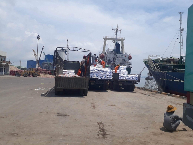 Tan-thay-xe-quan-tai-tra-hinh-nhan-nhan-cang-Quy N