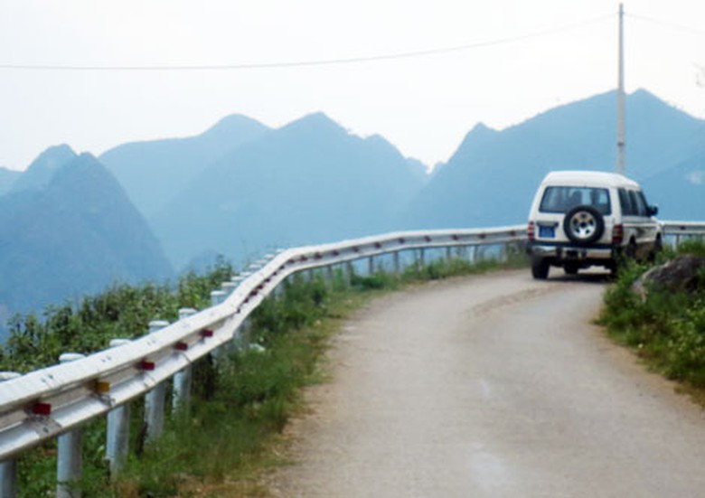 Xe-madam-ho-lan-mem-2-nguoi-chet