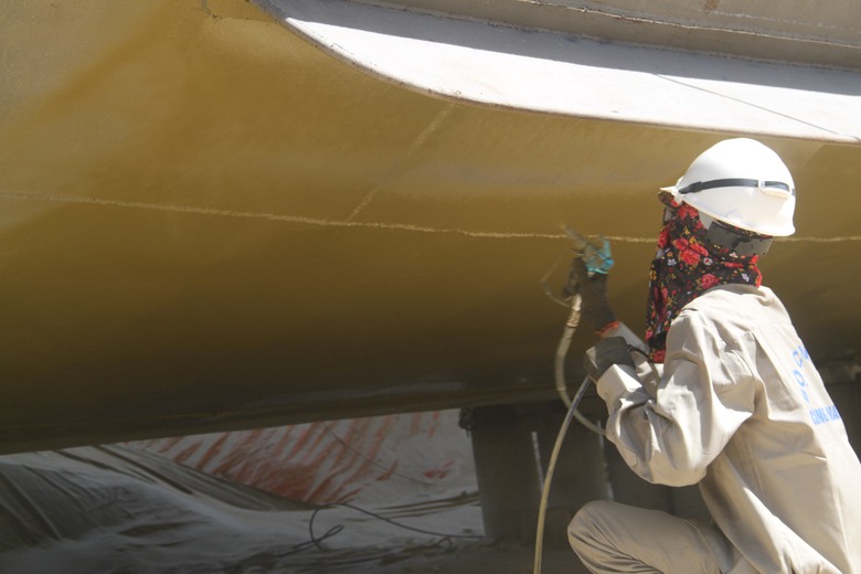 Giam-sat-ky-vie-sua-chua-tau-vo-thep-3