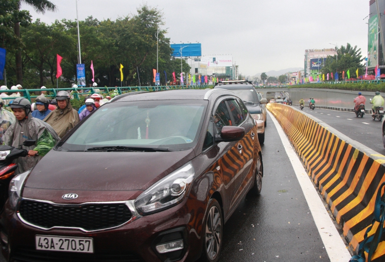 Thong-xe-ham-chui-Chu-tich-Da-Nang-thuong-nong-11