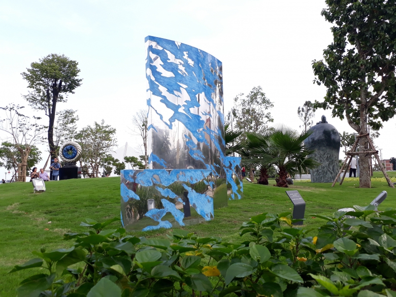 Cong-vien-vuon-tuong-APEC-dep-nao-long-tai-Da-Nang