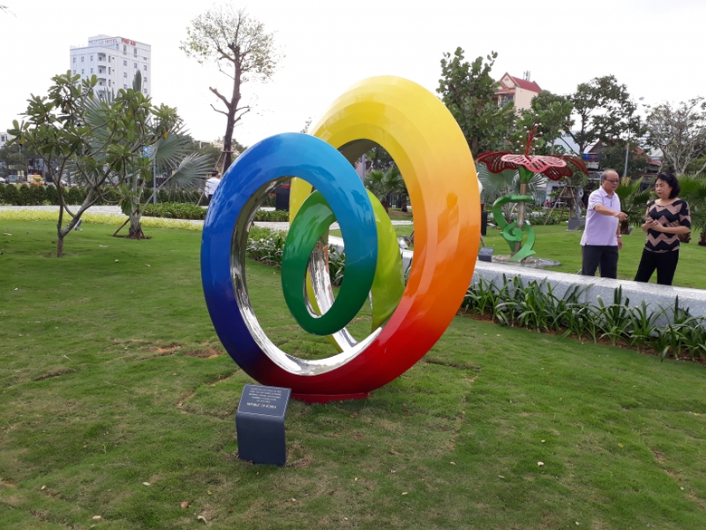Cong-vien-vuon-tuong-APEC-dep-nao-long-tai-Da-Nang