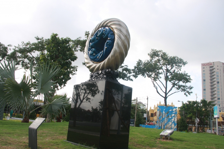 Cong-vien-vuon-tuong-APEC-dep-nao-long-tai-Da-Nang