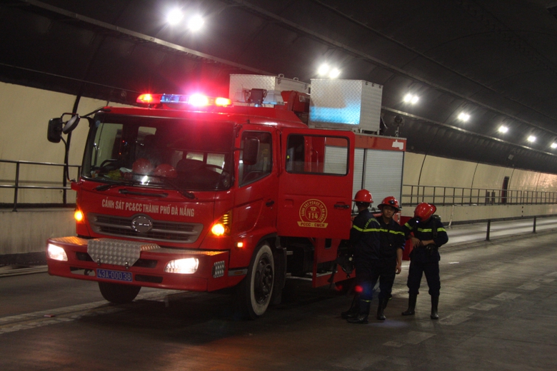 Dien-tap-chua-chya-va-cuu-ho-trong-ham-Hai-Van-10