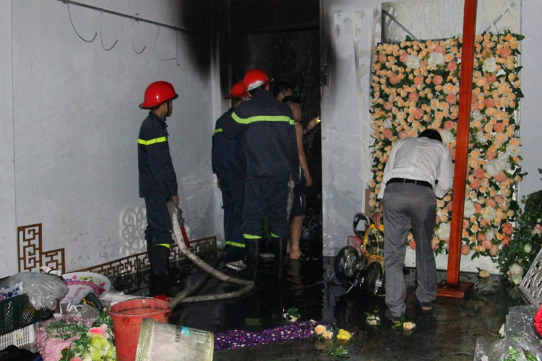 Nam-thanh-nien-ngu-say-khi-ba-hoa-ghe-tham-nha-2