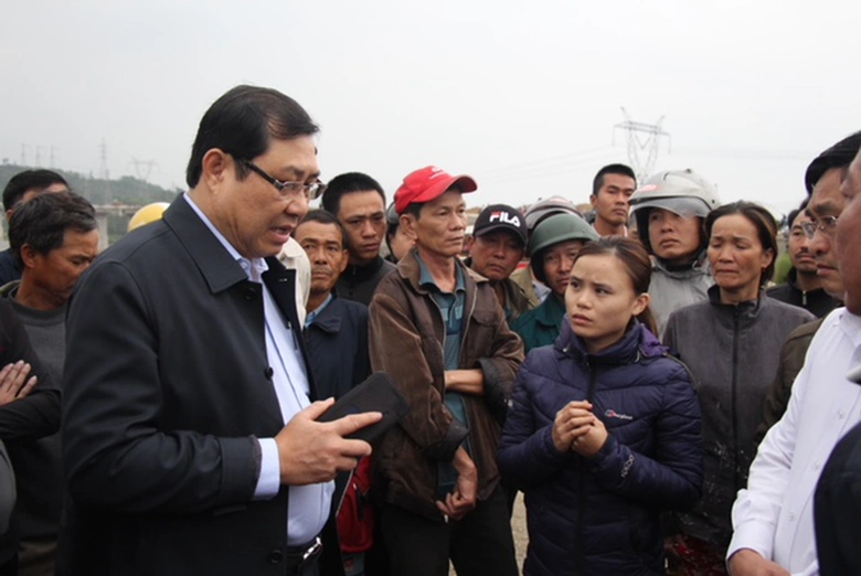 Lat-xe-khach-Xe-con-han-kiem-dinh-10