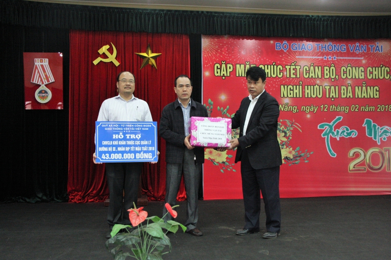 Bo-GTVT-chuc-Tet-can-bo-huu-tr&iacute;-1