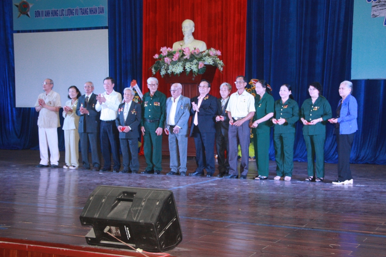 Nganh-GTVT-QN-DN-ke-thua0-truyen-thong-phat-huy-no