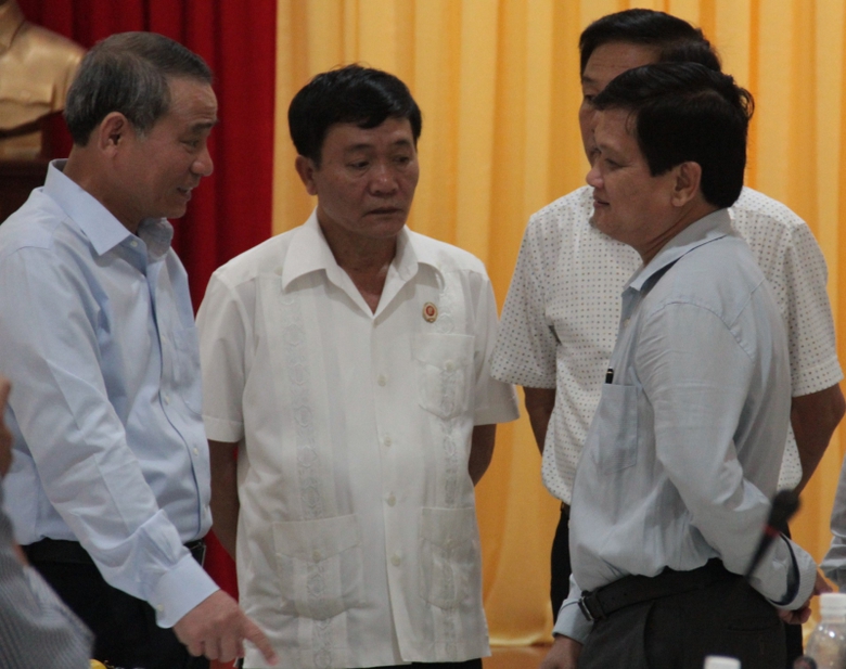 Bi-thu-Da-Nang-lo-chong-tham-nhung-dang-rat-nong