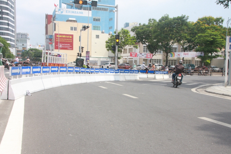 Nut-giao-Tay-cau-song-Han-ra-sao-ngay-dau-b0-den-d