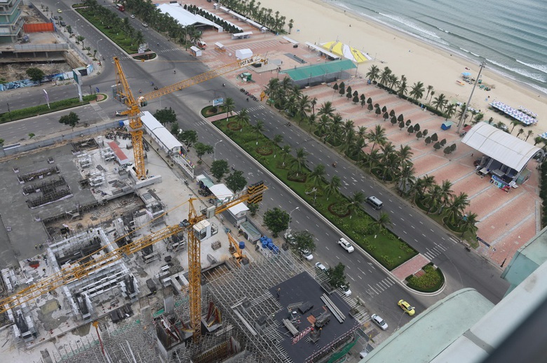 nuoc-thai-bi-xa-trom-ra-bien-da-nang.